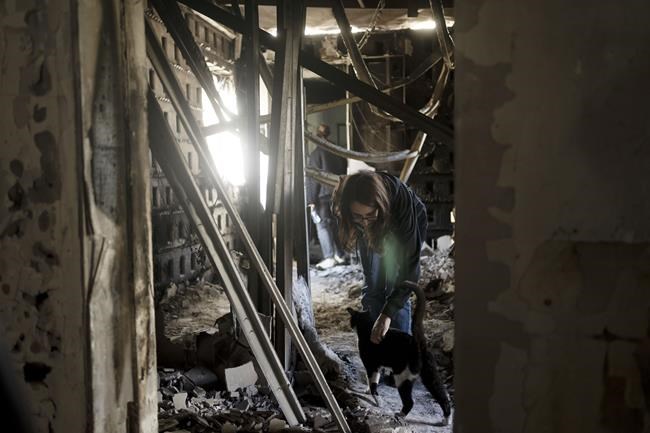 A freed Israeli hostage relives horrors of captivity and fears for her husband, still held in Gaza | iNFOnews.ca