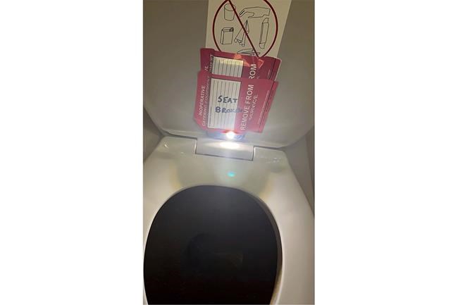 Prosecutors arrest flight attendant on suspicion of trying to record teen girl in airplane bathroom | iNFOnews.ca
