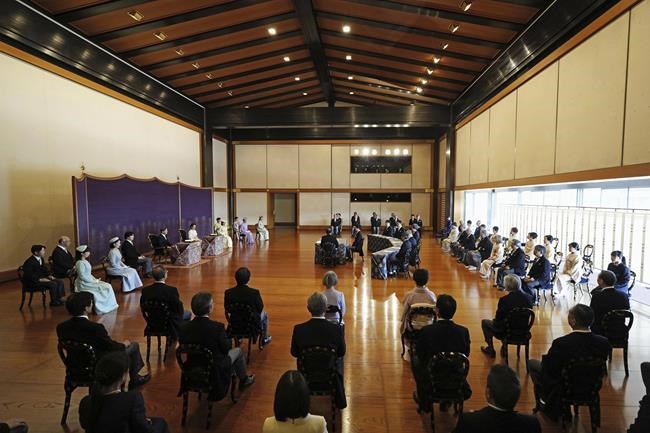 Japan's imperial family hosts a poetry reading with a focus on peace to welcome the new year | iNFOnews.ca