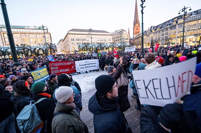 Tens of thousands pack into a protest in Hamburg against Germany's far right | iNFOnews.ca Tens of thousands pack into a protest in Hamburg against Germany's far right | iNFOnews.ca