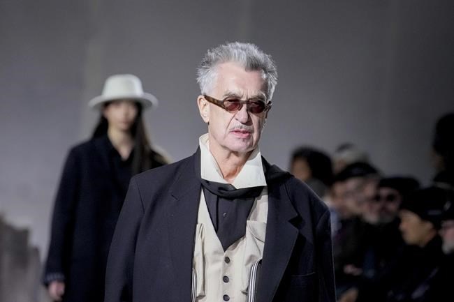 Paris Men's Fashion Week draws to a close, matching subtle elegance with bursts of color | iNFOnews.ca Paris Men's Fashion Week draws to a close, matching subtle elegance with bursts of color | iNFOnews.ca
