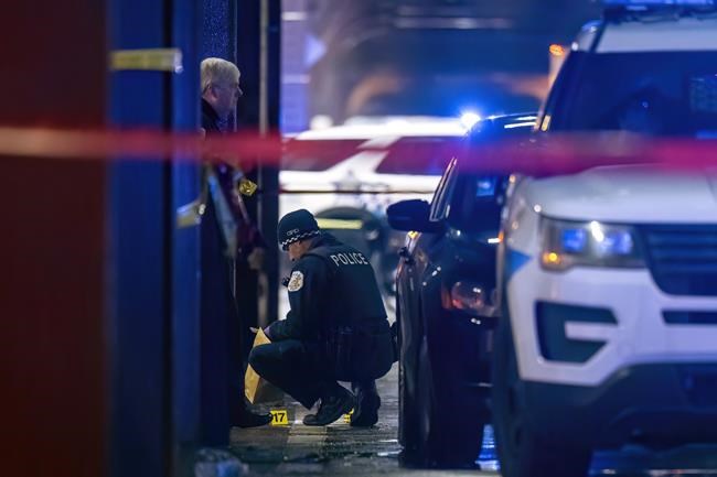 Two teenage boys shot and killed leaving Chicago school | iNFOnews.ca