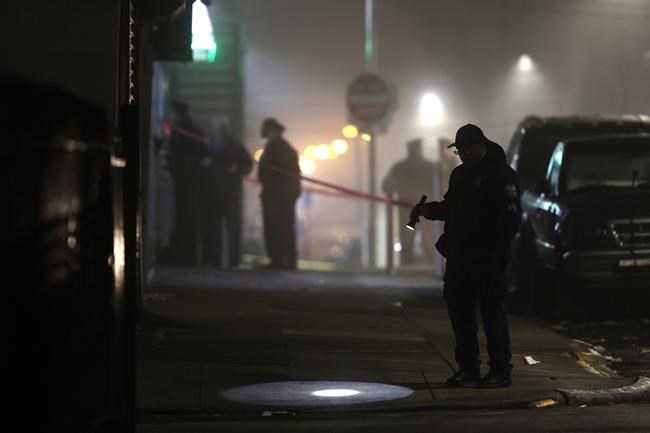 Authorities capture man accused of taking gun from scene of fatal Philadelphia police shooting | iNFOnews.ca