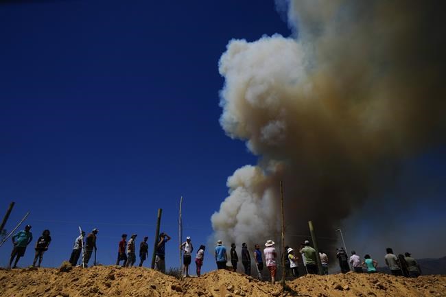 46 reported dead in Chile as forest fires move into densely populated central areas | iNFOnews.ca 46 reported dead in Chile as forest fires move into densely populated central areas | iNFOnews.ca
