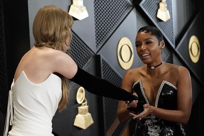 Grammys are Taylor Swift’s world on a night when women like Cyrus, Mitchell and Chapman also shine | iNFOnews.ca