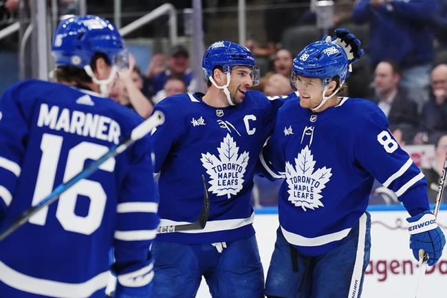 Maple Leafs score twice in 20 seconds in the third period, down Stars 5-4 | iNFOnews.ca