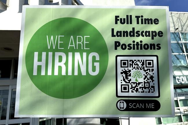 US applications for unemployment benefits fall again despite recent layoff announcements | iNFOnews.ca