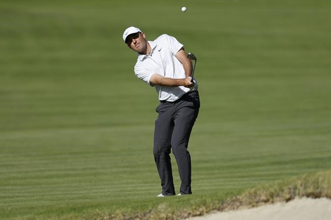 Cantlay leads at Riviera with a 64. Tiger Woods ends his return to golf with a shank | iNFOnews.ca