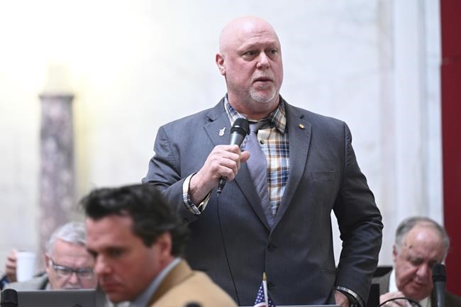 West Virginia House OKs bill to allow teachers with training to carry guns, other weapons in schools | iNFOnews.ca West Virginia House OKs bill to allow teachers with training to carry guns, other weapons in schools | iNFOnews.ca