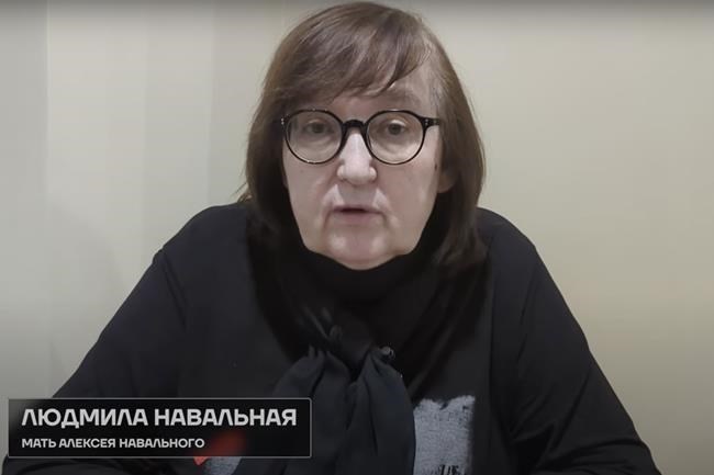 Kremlin critic Alexei Navalny's mother says she's resisting pressure to agree to a secret burial | iNFOnews.ca
