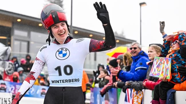 Canadian teenager Hallie Clarke wins skeleton world championship | iNFOnews.ca Canadian teenager Hallie Clarke wins skeleton world championship | iNFOnews.ca