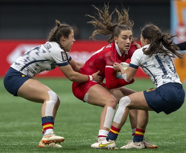 Canada women book semifinal berth at Vancouver sevens, men fall to South Africa | iNFOnews.ca