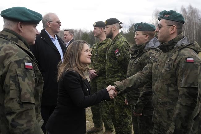 Ukrainian troops improvising medical supplies: UNIFIER training commander | iNFOnews.ca Ukrainian troops improvising medical supplies: UNIFIER training commander | iNFOnews.ca