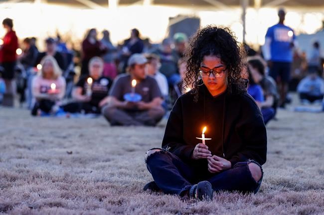 Vigils held nationwide for nonbinary Oklahoma teenager who died day after school bathroom fight | iNFOnews.ca