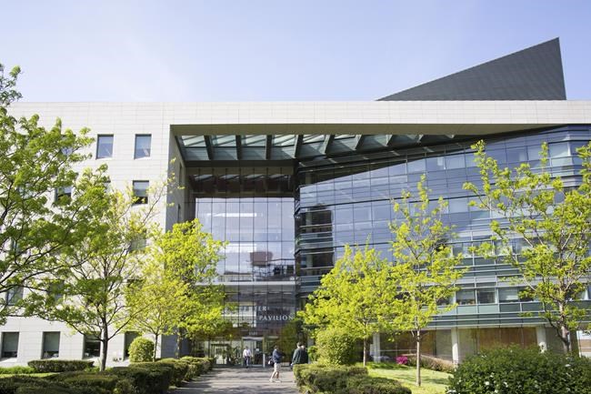 A New York City medical school goes tuition-free thanks to a $1 billion gift | iNFOnews.ca