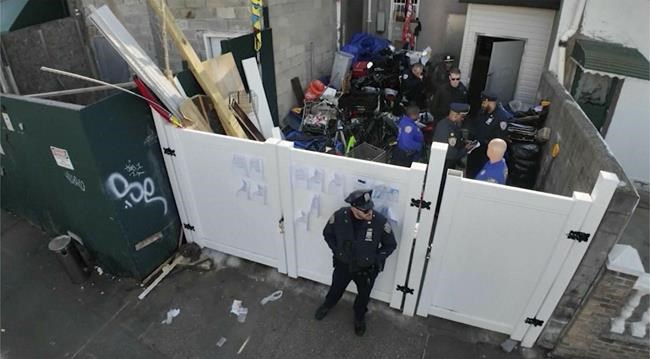 NYC officials clear another storefront illegally housing dozens of migrants in unsafe conditions | iNFOnews.ca NYC officials clear another storefront illegally housing dozens of migrants in unsafe conditions | iNFOnews.ca