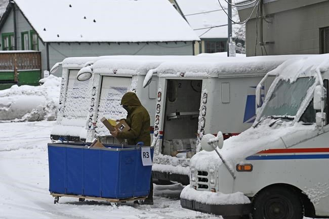 Stretch of I-80 shut down as monster blizzard dumps snow on mountains in California and Nevada | iNFOnews.ca Stretch of I-80 shut down as monster blizzard dumps snow on mountains in California and Nevada | iNFOnews.ca
