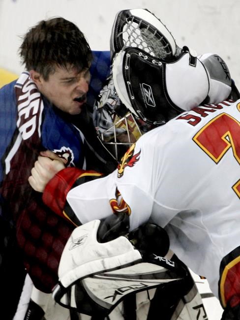 Goalie fights, often a crowd favourite, have almost completely disappeared from the NHL | iNFOnews.ca
