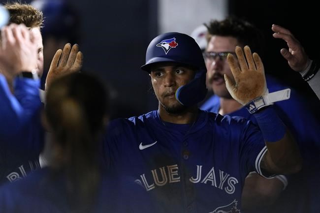 Yankees play long ball to beat Blue Jays 8-4 | iNFOnews.ca Yankees play long ball to beat Blue Jays 8-4 | iNFOnews.ca