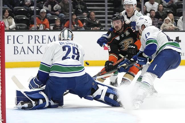 Canucks snap losing streak by grinding out 2-1 win over Ducks | iNFOnews.ca
