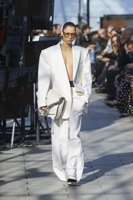 Stella McCartney says sustainability doesn't have to sacrifice luxury in Beatles-filled Paris runway | iNFOnews.ca Stella McCartney says sustainability doesn't have to sacrifice luxury in Beatles-filled Paris runway | iNFOnews.ca