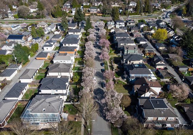 New listings rose in Vancouver last month, easing pressure: real estate board | iNFOnews.ca