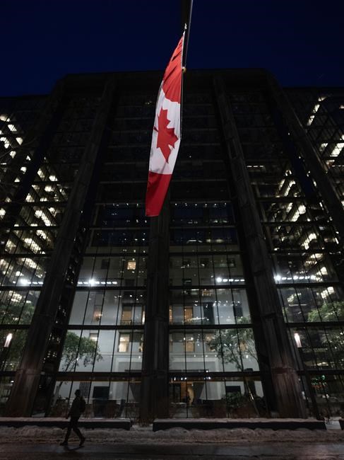 Tight-lipped Bank of Canada holds key rate at 5%, says it's too early to cut rates | iNFOnews.ca Tight-lipped Bank of Canada holds key rate at 5%, says it's too early to cut rates | iNFOnews.ca