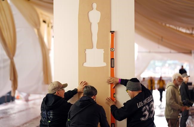 Oscars producers promise cameos and surprises for Sunday’s (1 hour earlier) show | iNFOnews.ca