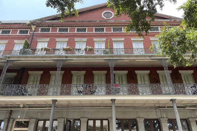 New Orleans' mayor says she's not using coveted city apartment, but council orders locks changed | iNFOnews.ca