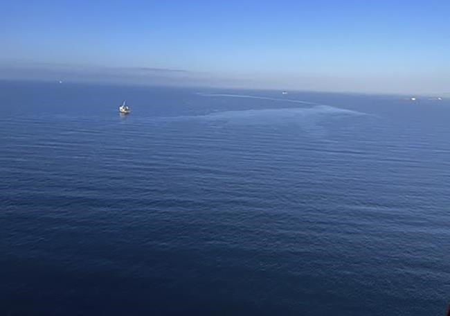 No recoverable oil is left in the water from sheen off Southern California coast, officials say | iNFOnews.ca No recoverable oil is left in the water from sheen off Southern California coast, officials say | iNFOnews.ca