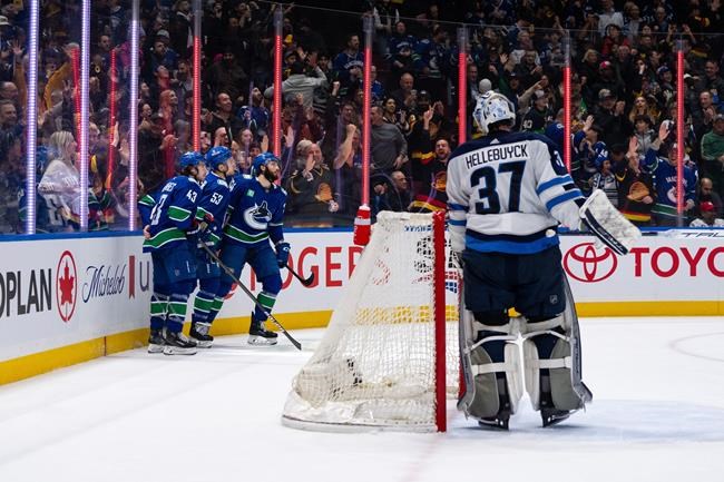 Canucks crush Jets 5-0, but lose Demko in second period | iNFOnews.ca Canucks crush Jets 5-0, but lose Demko in second period | iNFOnews.ca