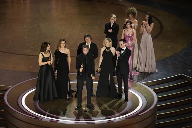 Oscars international broadcast cuts '20 Days in Mariupol' win, sparking criticism in Ukraine | iNFOnews.ca