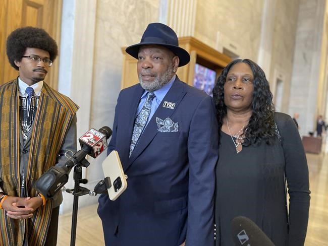 Bill to undo Memphis’ traffic stop reforms after Tyre Nichols death headed to governor's desk | iNFOnews.ca