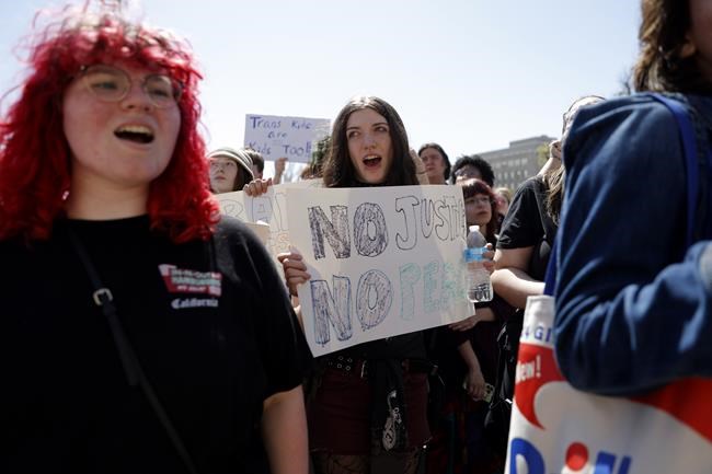 How the death of a nonbinary Oklahoma teenager has renewed scrutiny on anti-trans policies | iNFOnews.ca