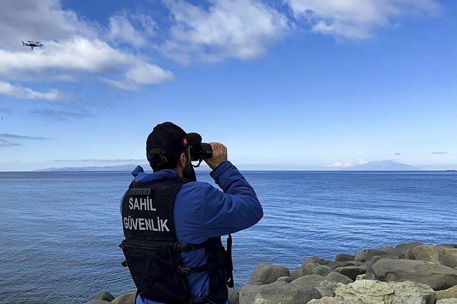 A migrant boat sinks off the Turkish coast, killing at least 22 people | iNFOnews.ca