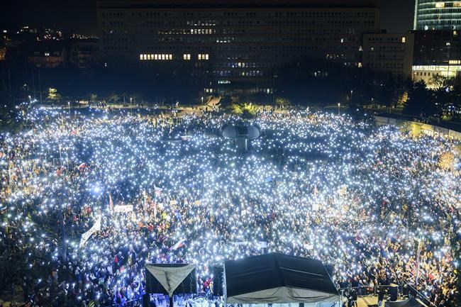 Thousands rally in Slovakia to condemn a government plan to overhaul public broadcasting | iNFOnews.ca