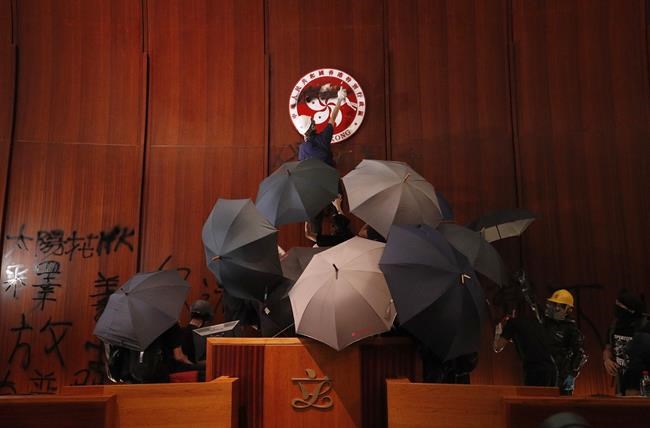 Hong Kong jails 12 people over the storming of the legislature in 2019 protests | iNFOnews.ca