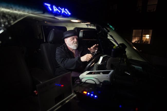With help from Pitbull, Newfoundland cabbie shows spoons aren’t just for folk music | iNFOnews.ca