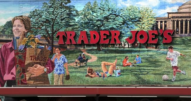 Trader Joe's upped the price of its bananas for the first time in decades. Here's why | iNFOnews.ca