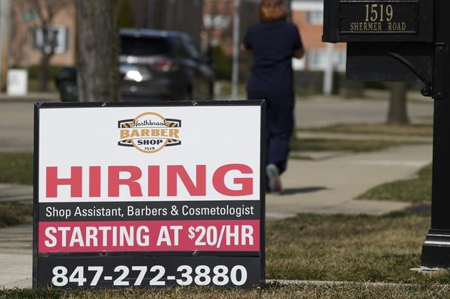 Applications for US unemployment benefits dip to 210,000 in strong job market | iNFOnews.ca