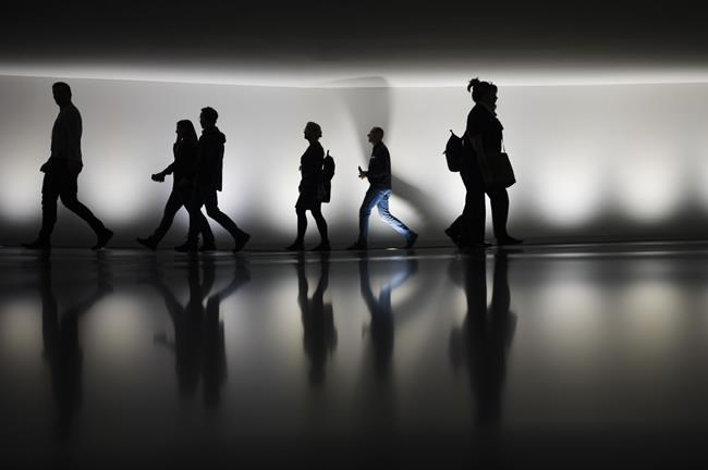 Advocacy groups decry federal government's shutdown of mental health website, app | iNFOnews.ca Advocacy groups decry federal government's shutdown of mental health website, app | iNFOnews.ca