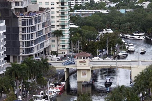 Federal investigation begins of fatal Florida crane collapse; bridge reopens | iNFOnews.ca Federal investigation begins of fatal Florida crane collapse; bridge reopens | iNFOnews.ca