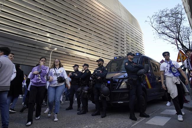 Champions League matches go ahead despite Islamic State terror threat | iNFOnews.ca