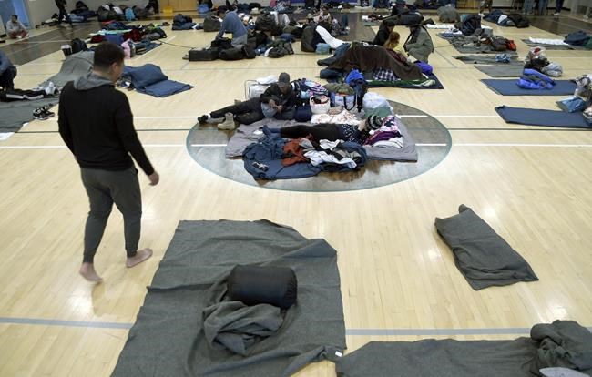 Denver makes major shift in migrant response by extending support to six months but limiting spaces | iNFOnews.ca Denver makes major shift in migrant response by extending support to six months but limiting spaces | iNFOnews.ca