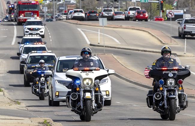 Veteran Nebraska police officer killed in crash when pickup truck rear-ended his cruiser | iNFOnews.ca