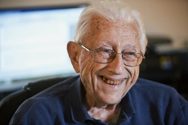 Gene Herrick, AP photographer who covered the Korean War and civil rights, dies at 97 | iNFOnews.ca