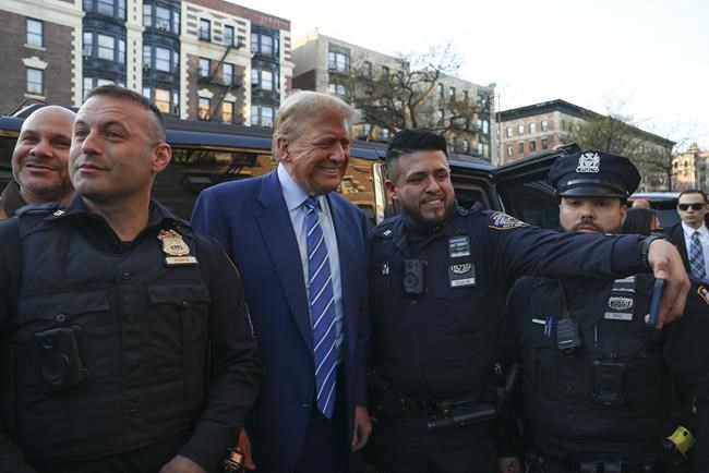 Trump goes from court to campaign at a bodega in his heavily Democratic hometown | iNFOnews.ca