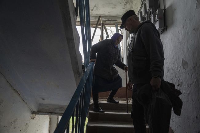 Russian missiles slam into a Ukraine city and kill 17 people as the war approaches a critical stage | iNFOnews.ca