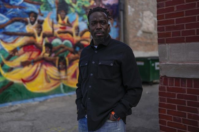 Chicago's response to migrant influx stirs longstanding frustrations among Black residents | iNFOnews.ca Chicago's response to migrant influx stirs longstanding frustrations among Black residents | iNFOnews.ca