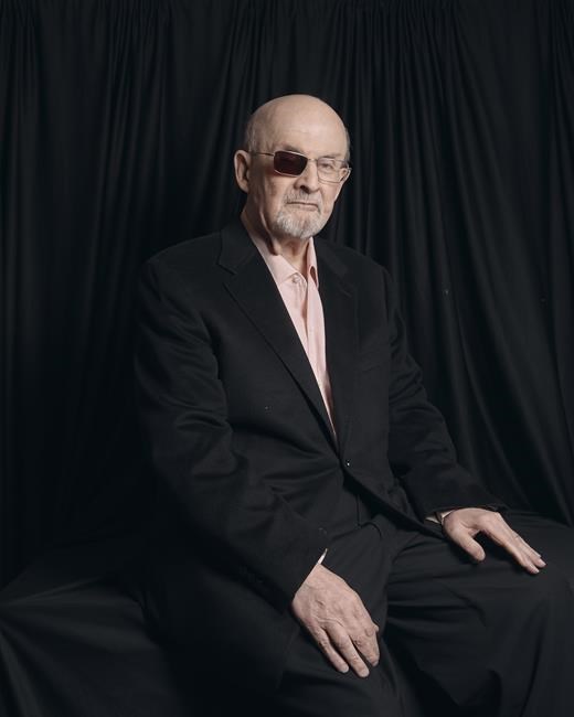 Has Salman Rushdie changed after his stabbing? Well, he feels about 25, the author tells AP | iNFOnews.ca Has Salman Rushdie changed after his stabbing? Well, he feels about 25, the author tells AP | iNFOnews.ca